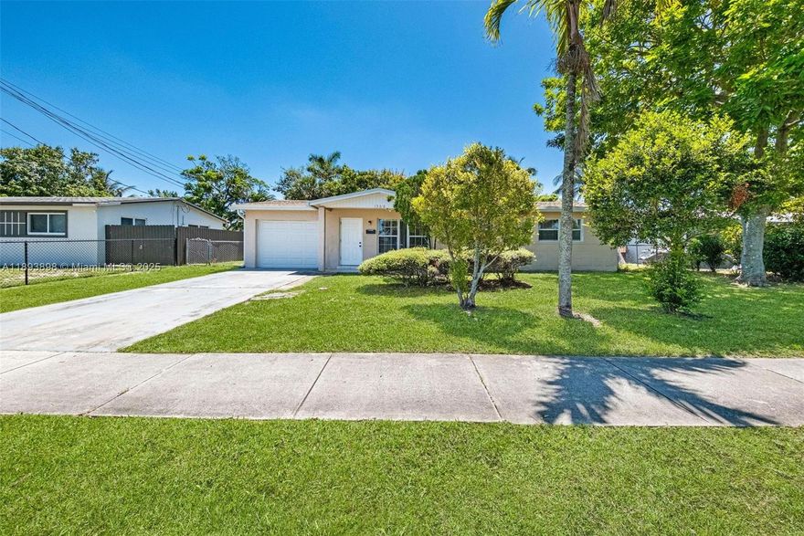 Charming 3/2 ranch-style home in good condition, backing up to a peaceful body of water. Move-in ready with plenty of potential to upgrade and make it your own—perfect for buyers seeking comfort now and value-add opportunities for the future.