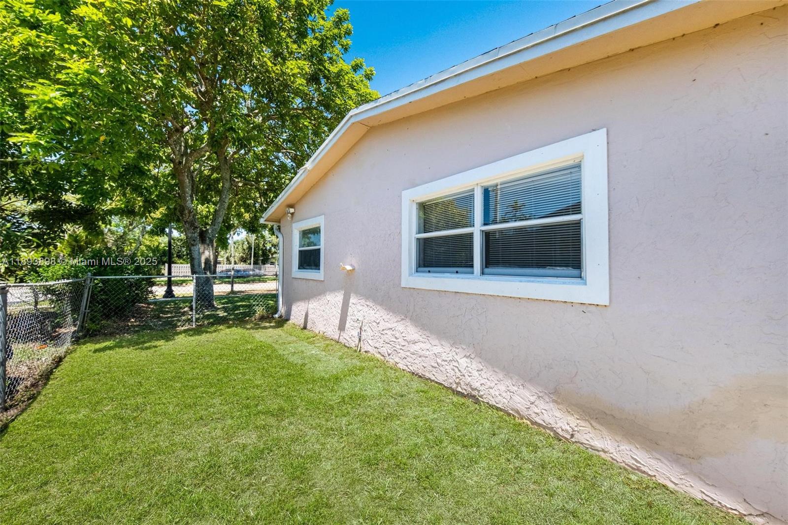 SUNRISE GOLF VILLAGE SEC - Residential