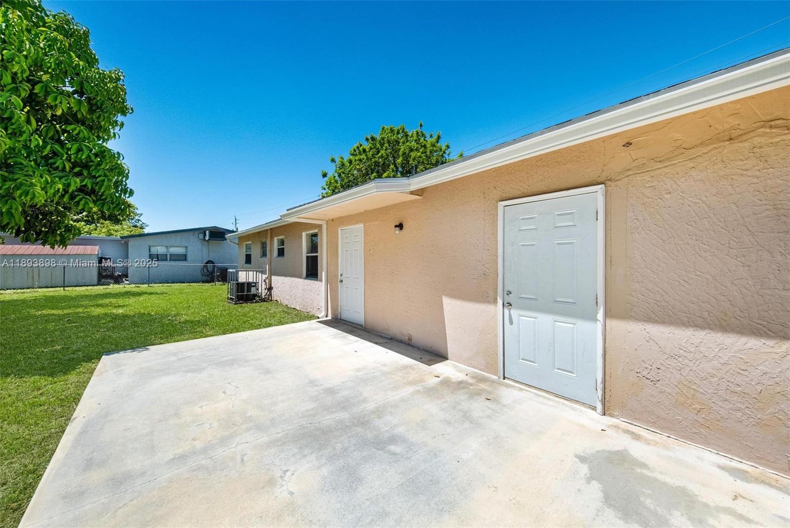 SUNRISE GOLF VILLAGE SEC - Residential