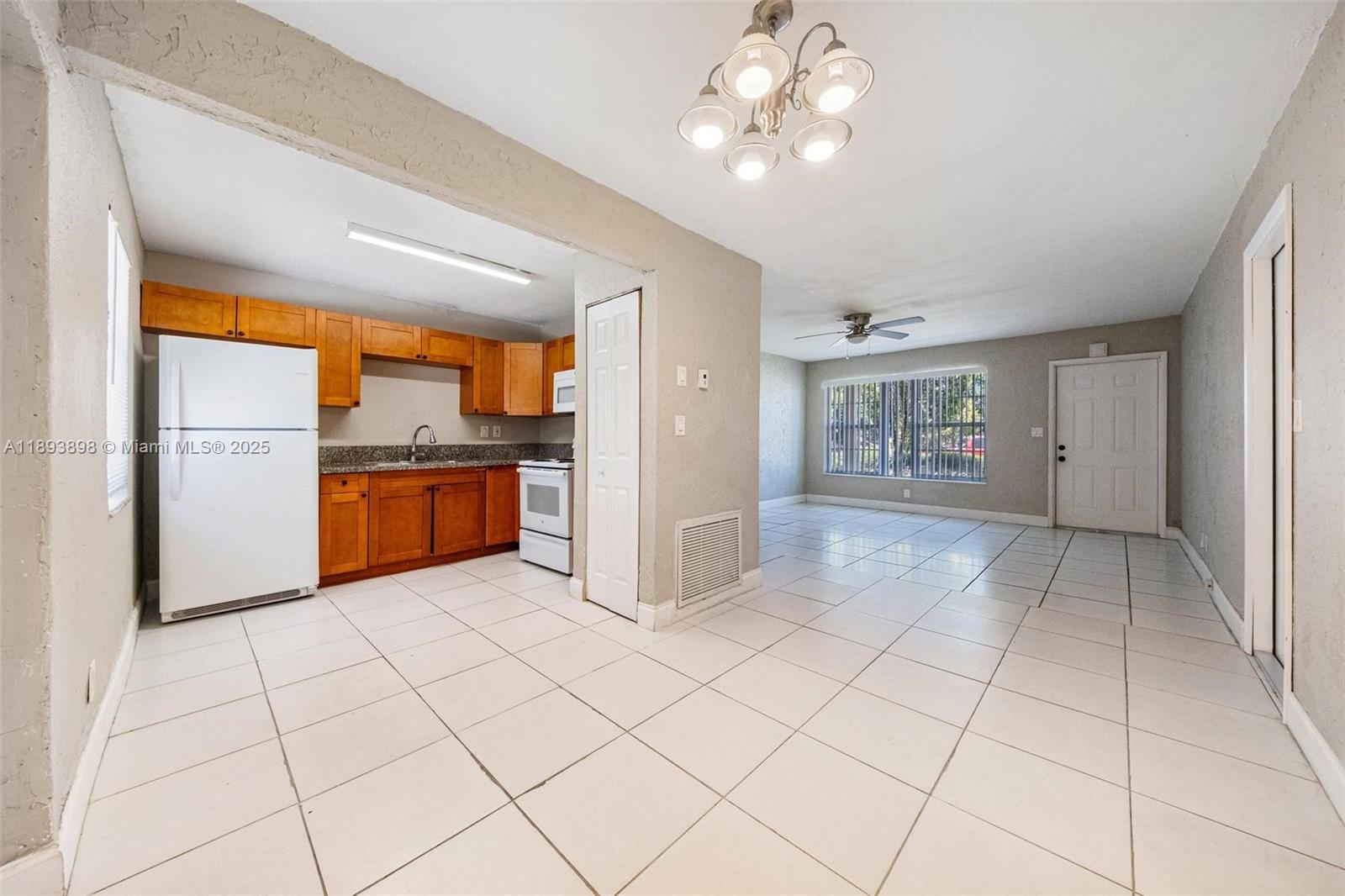 SUNRISE GOLF VILLAGE SEC - Residential