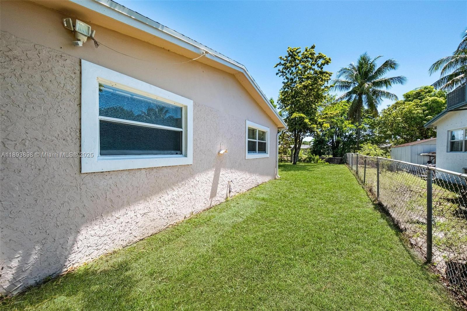 SUNRISE GOLF VILLAGE SEC - Residential