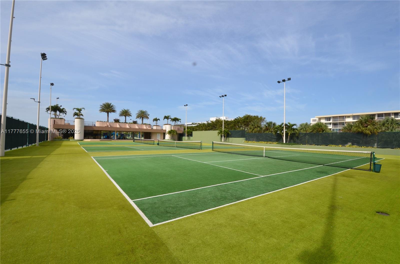 1800 NE 114th St 1903