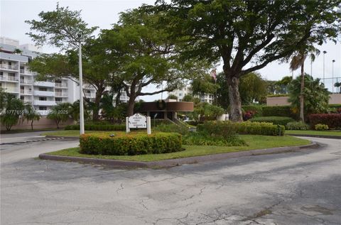 1800 NE 114th St 1903 Miami FL 33181