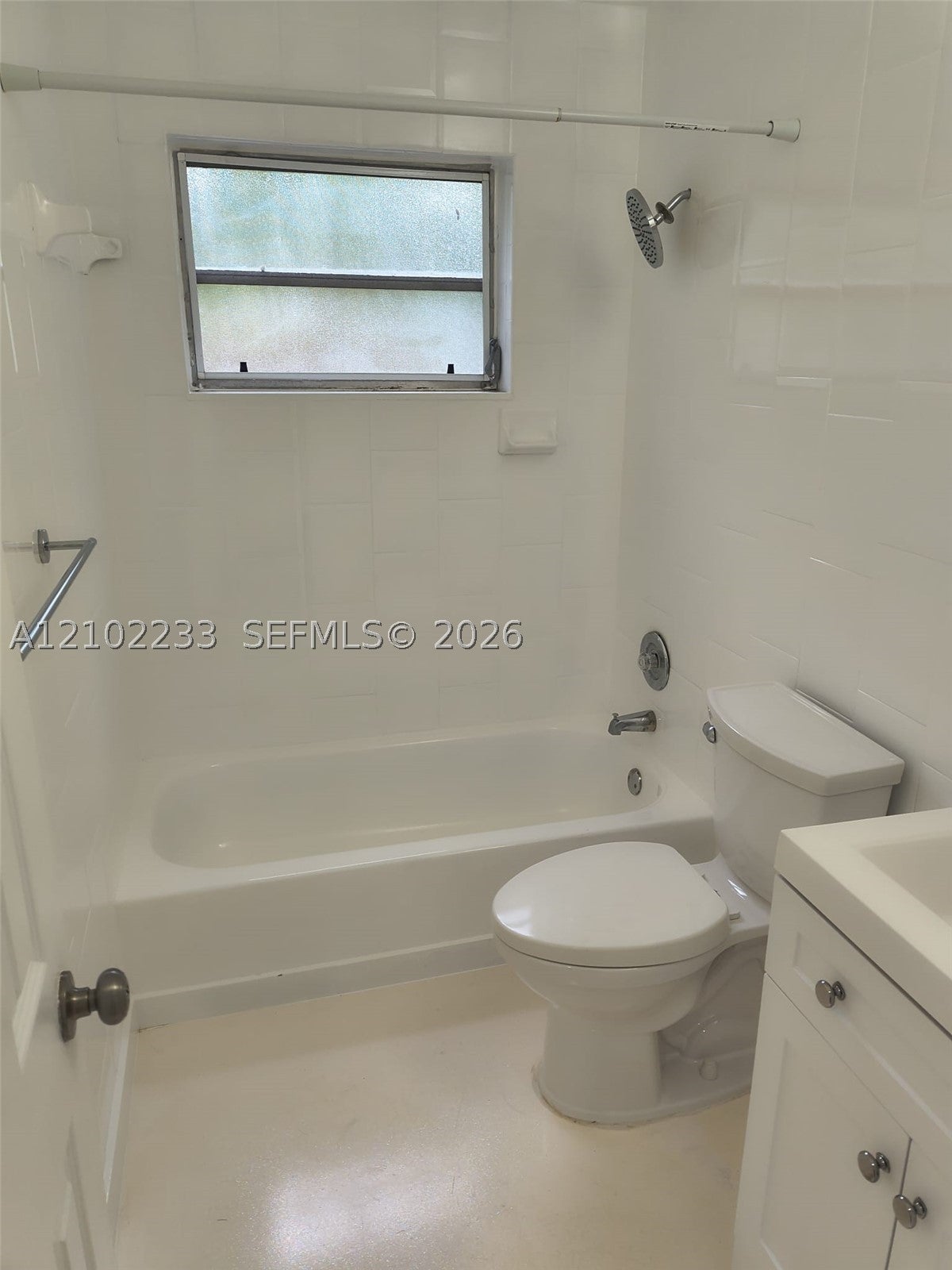 1777 Michigan Ave 207