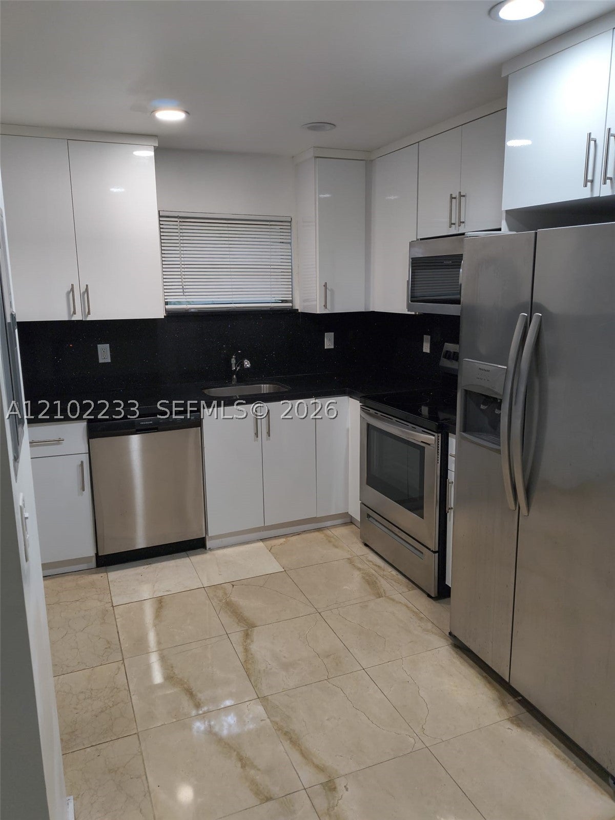 1777 Michigan Ave 207