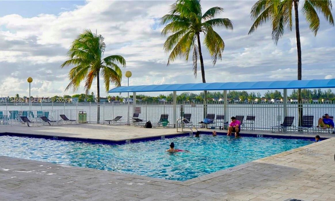 VILLA REAL CONDO NO 3 - Residential