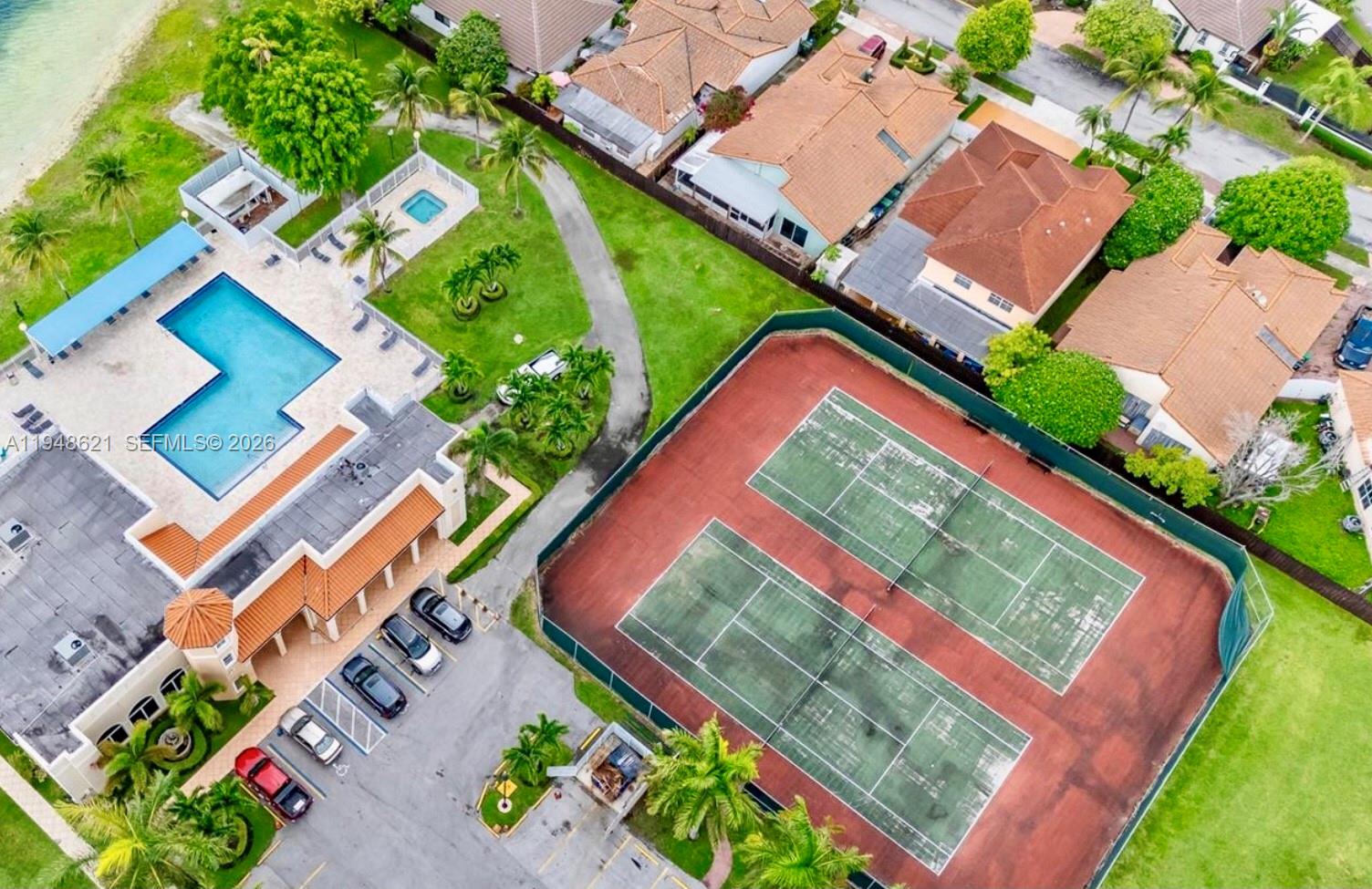 VILLA REAL CONDO NO 3 - Residential