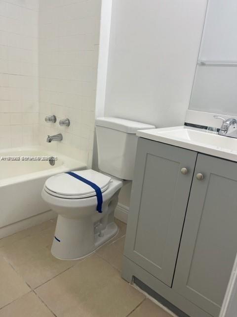 REFLECTIONS AT PEMBROKE P - Residential Lease