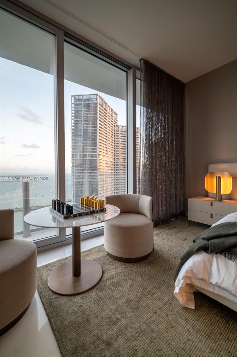 ASTON MARTIN RESIDENCES - Residential