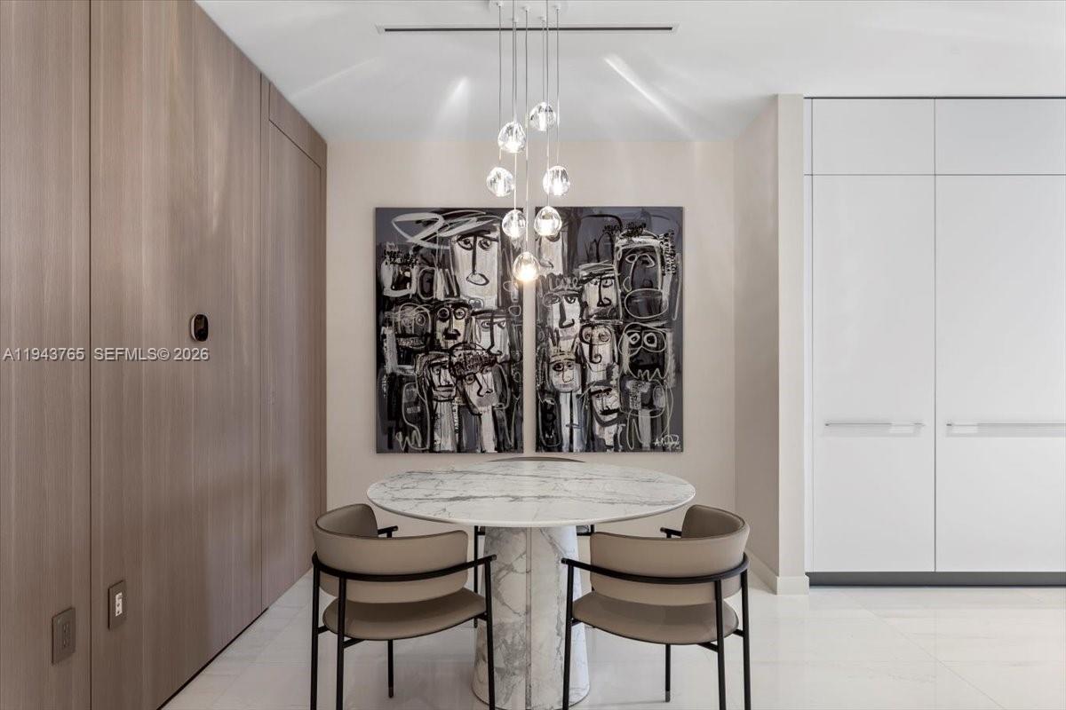 ASTON MARTIN RESIDENCES - Residential