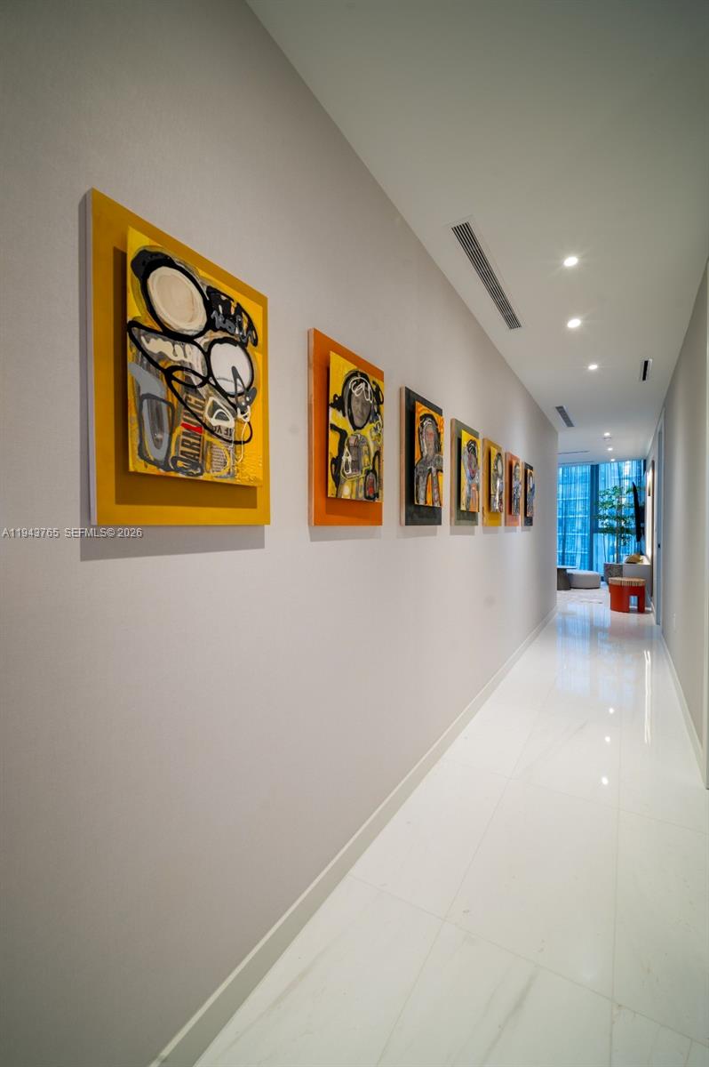 ASTON MARTIN RESIDENCES - Residential