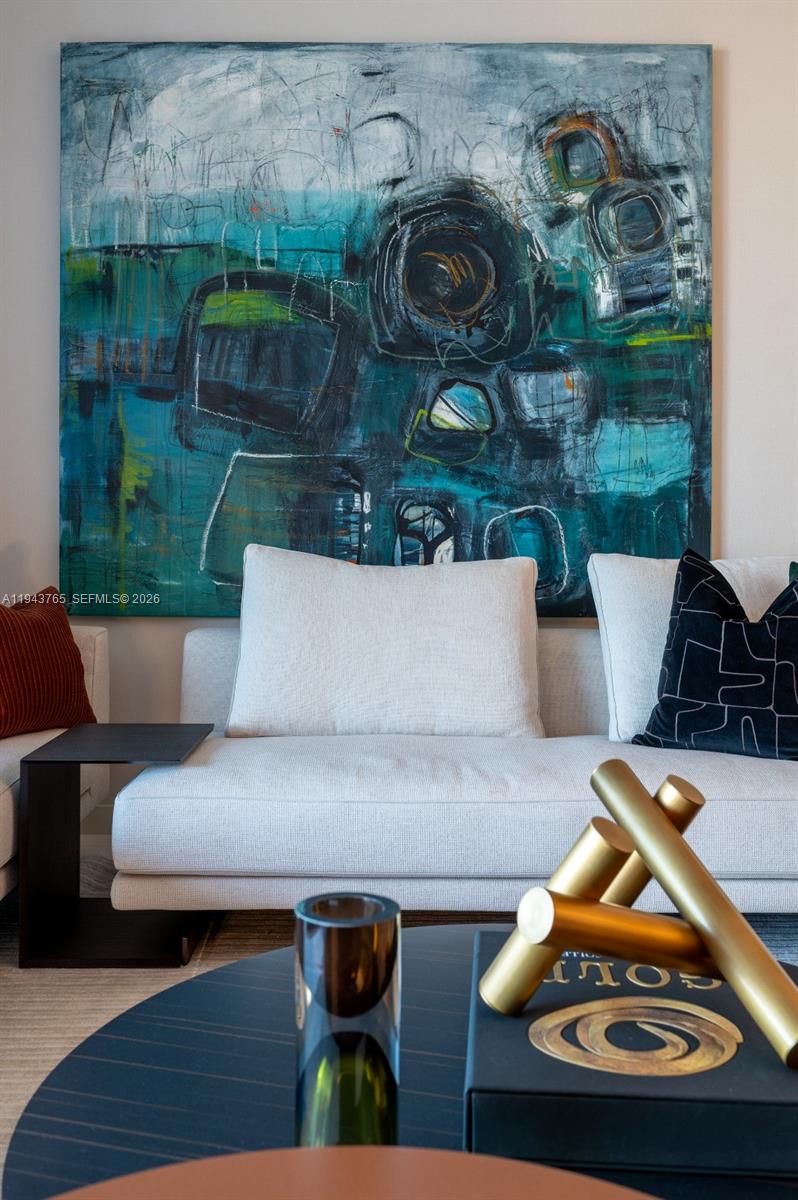 ASTON MARTIN RESIDENCES - Residential