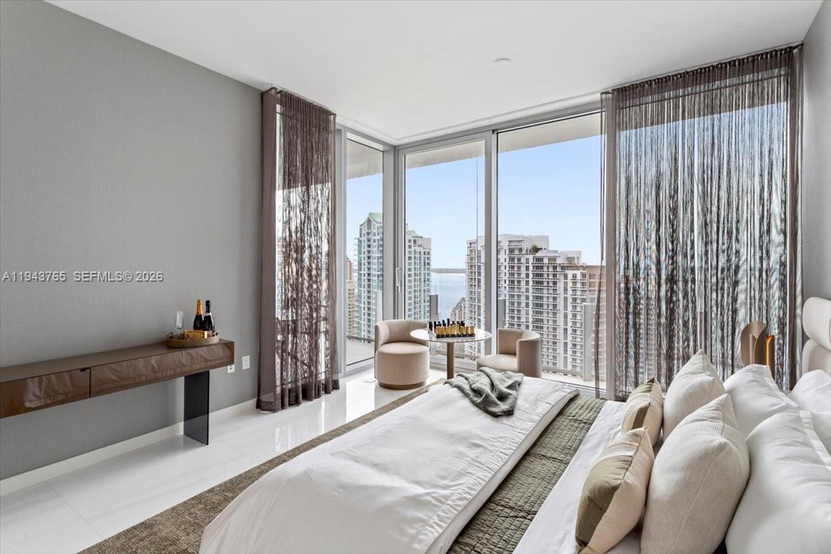 ASTON MARTIN RESIDENCES - Residential