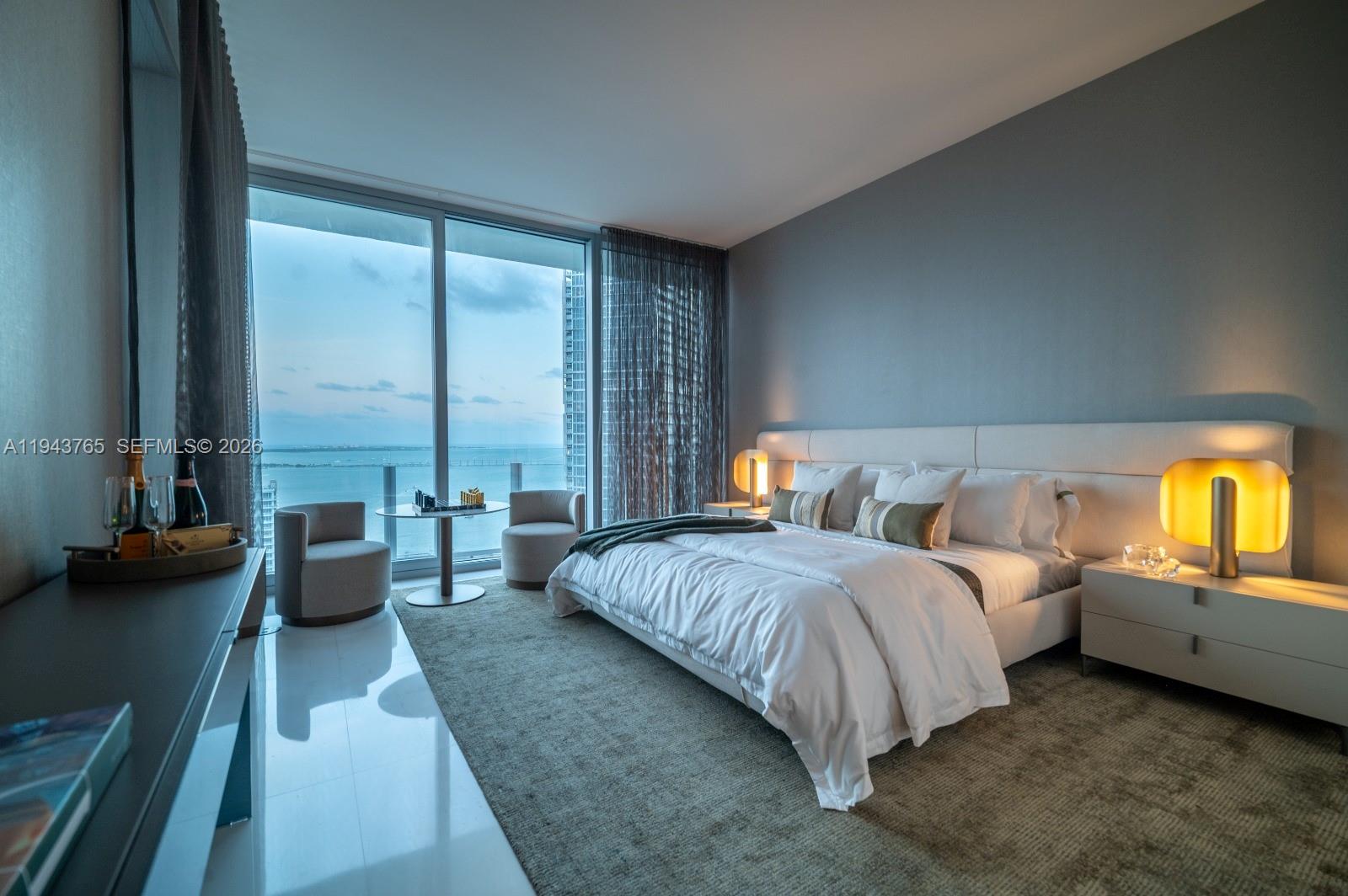 ASTON MARTIN RESIDENCES - Residential