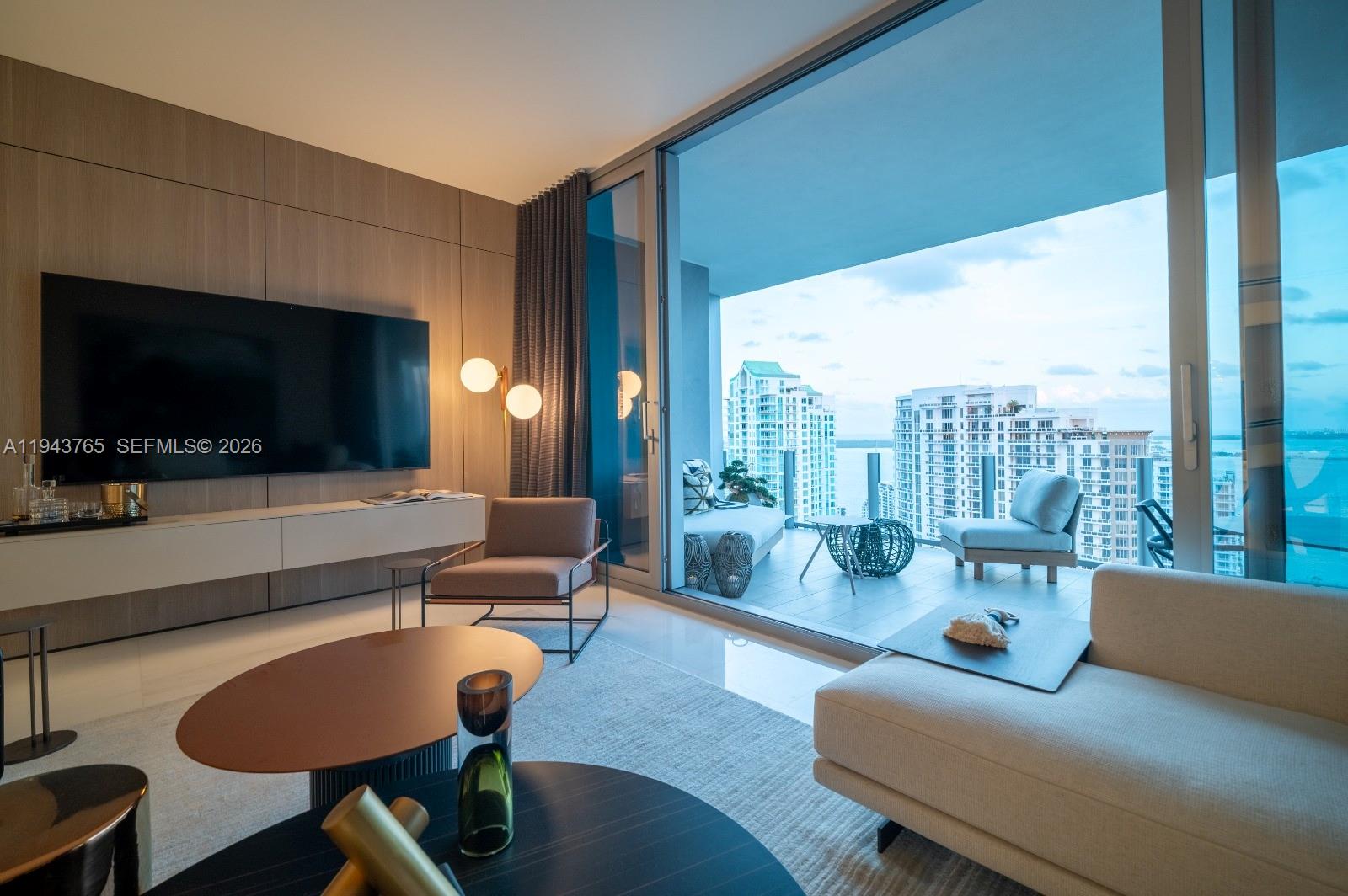 ASTON MARTIN RESIDENCES - Residential