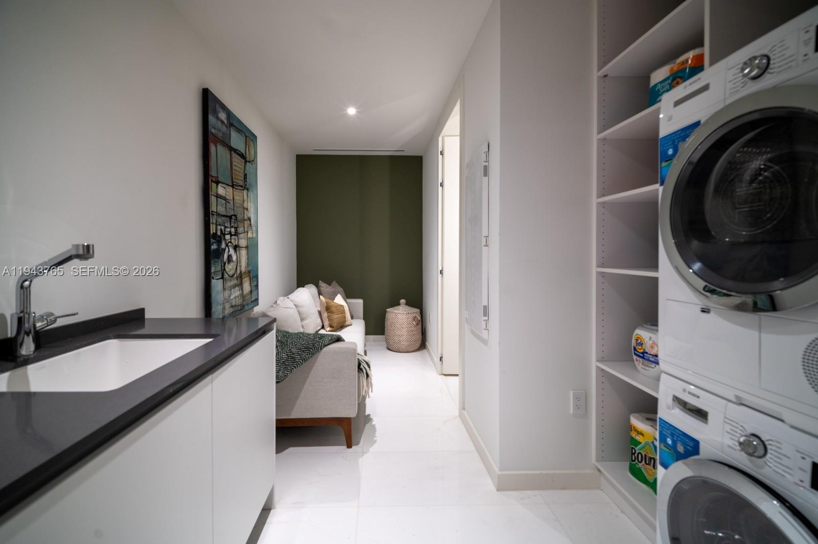 ASTON MARTIN RESIDENCES - Residential