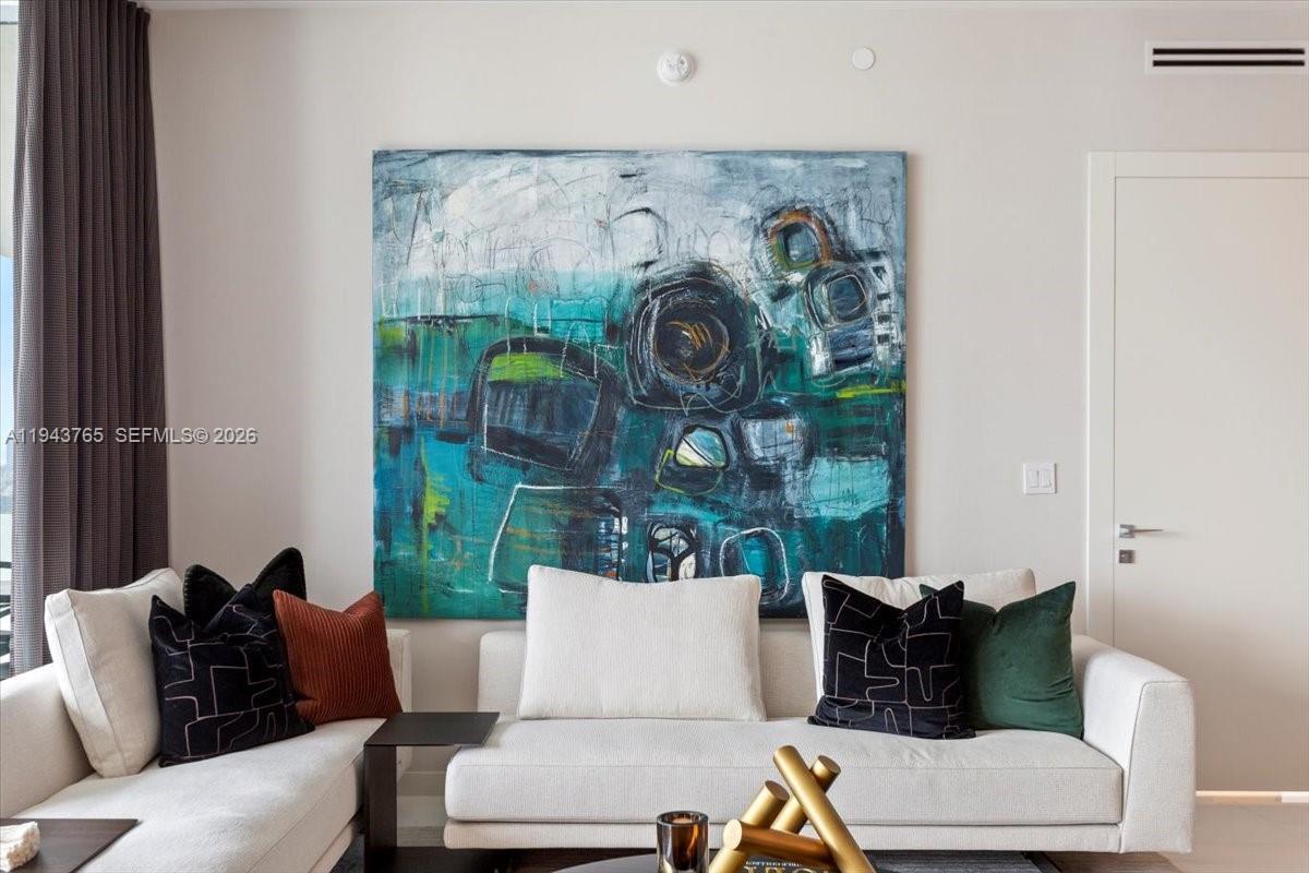 ASTON MARTIN RESIDENCES - Residential