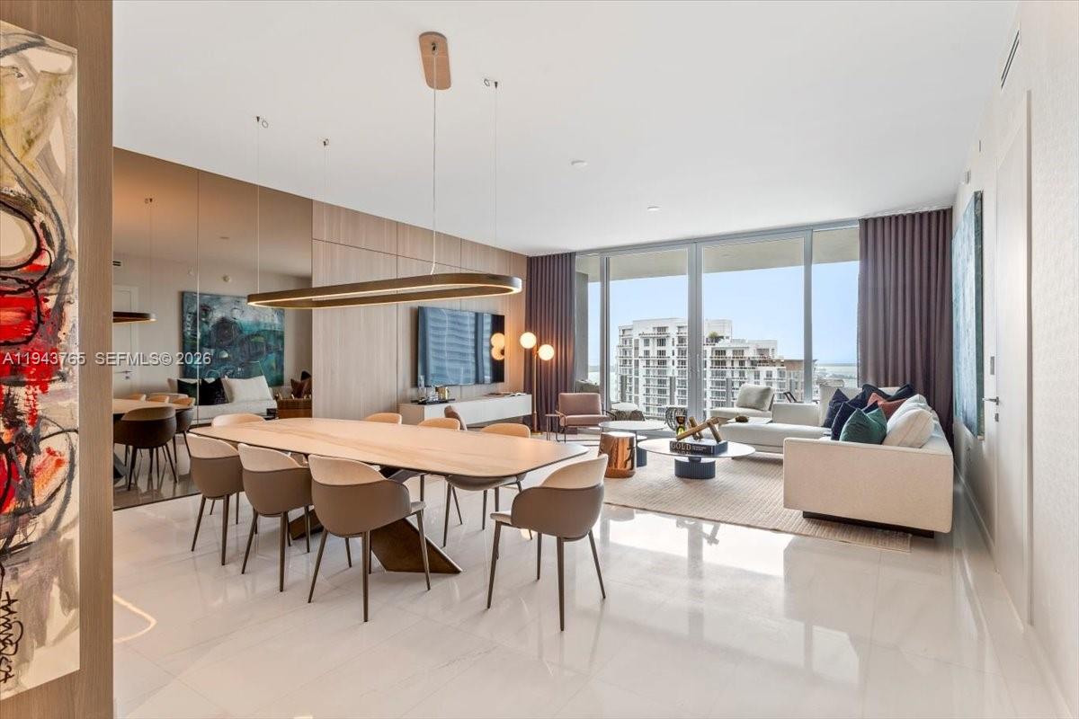 ASTON MARTIN RESIDENCES - Residential
