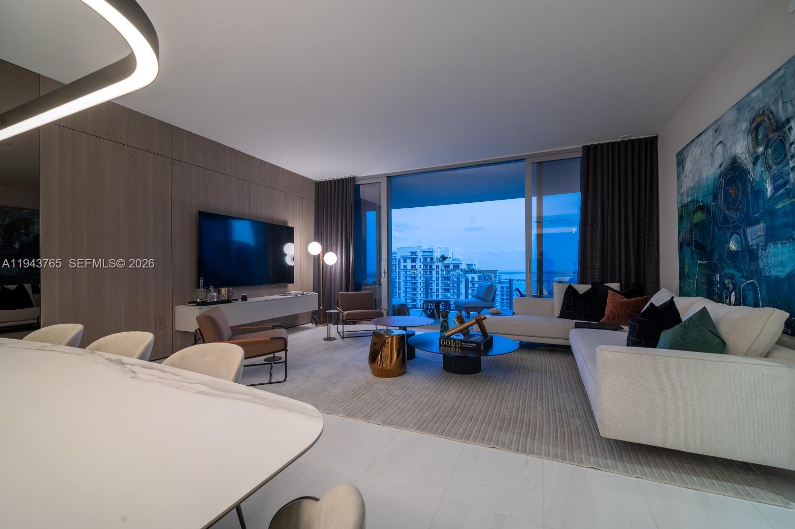 ASTON MARTIN RESIDENCES - Residential