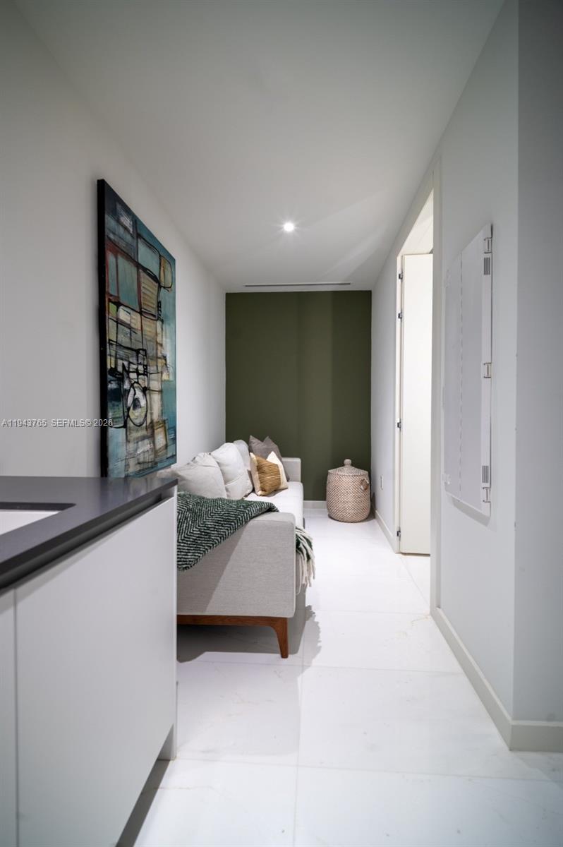 ASTON MARTIN RESIDENCES - Residential