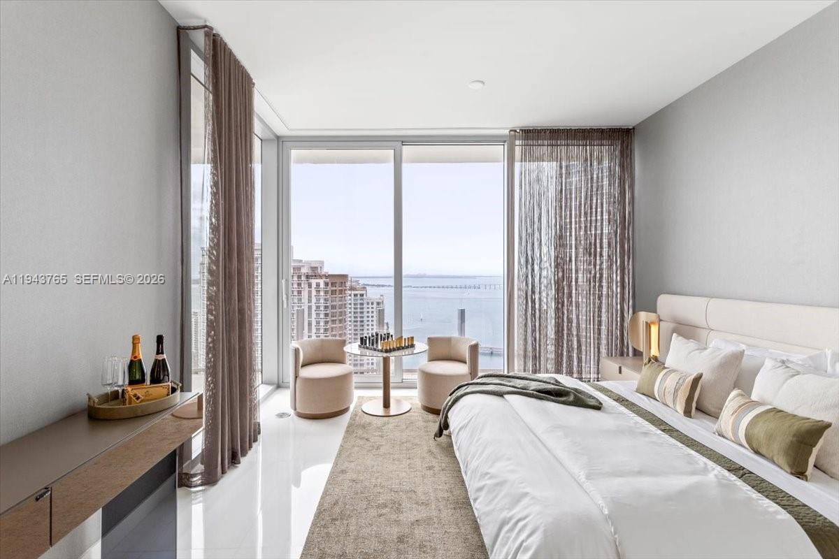 ASTON MARTIN RESIDENCES - Residential