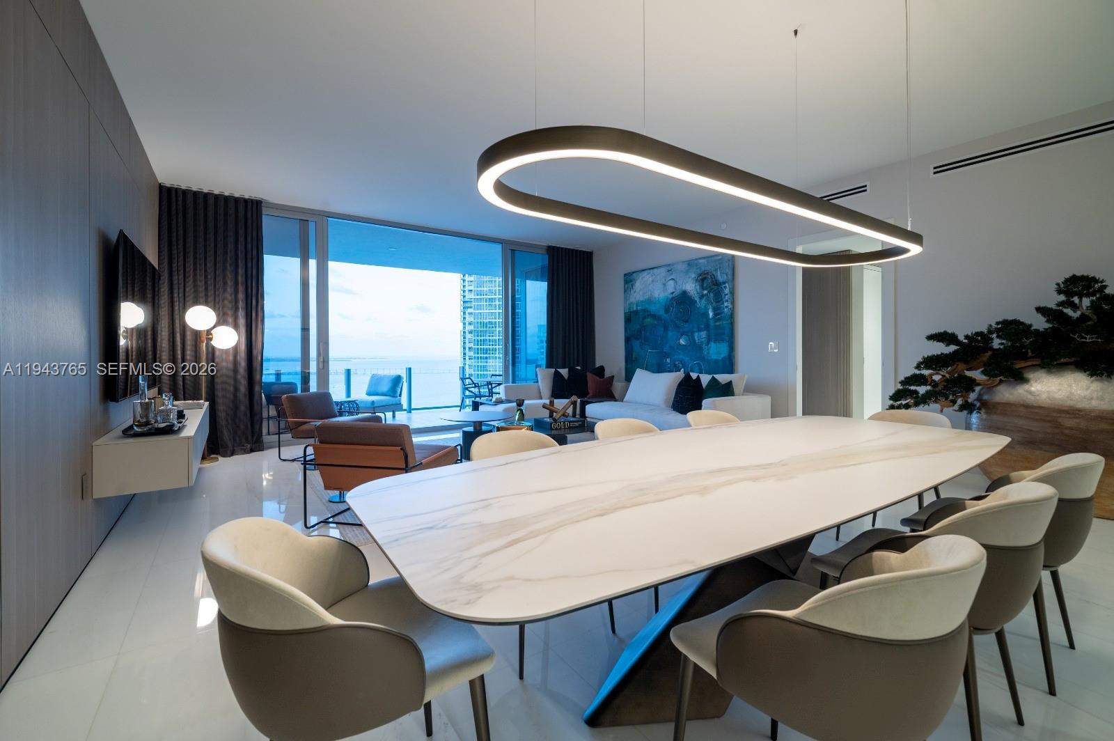 ASTON MARTIN RESIDENCES - Residential