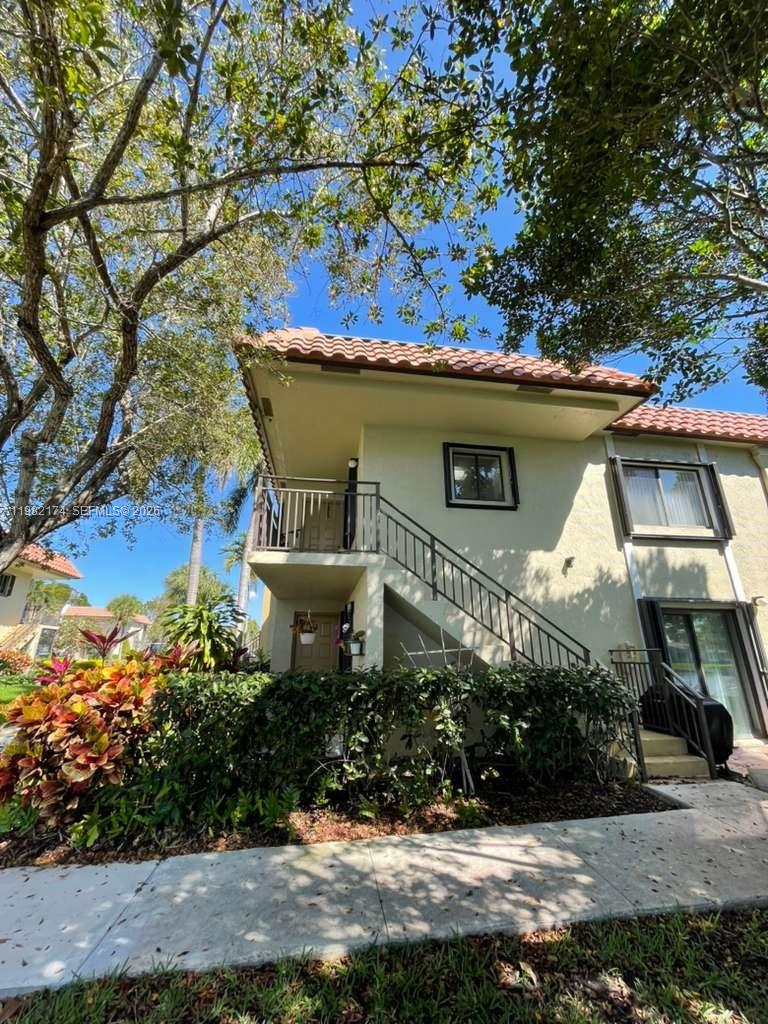 WESTON LAKES 21 INC CONDO - Residential Lease