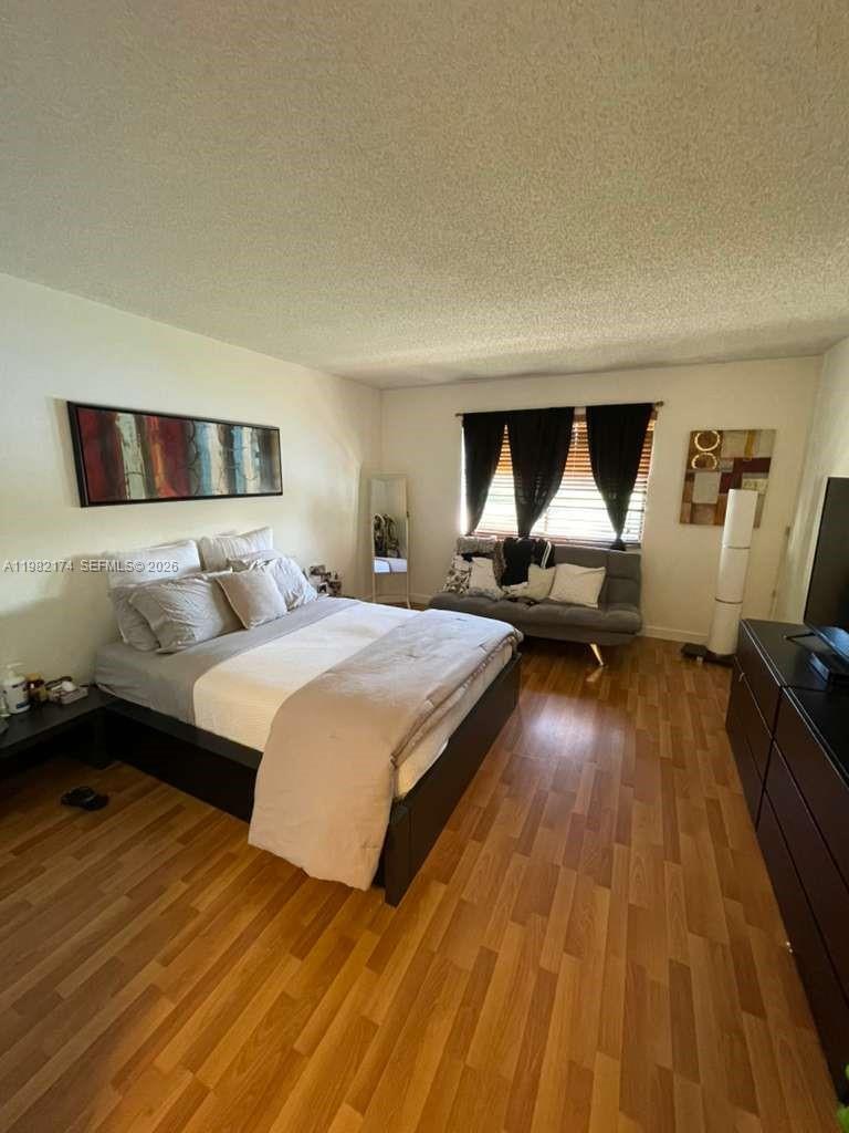 WESTON LAKES 21 INC CONDO - Residential Lease