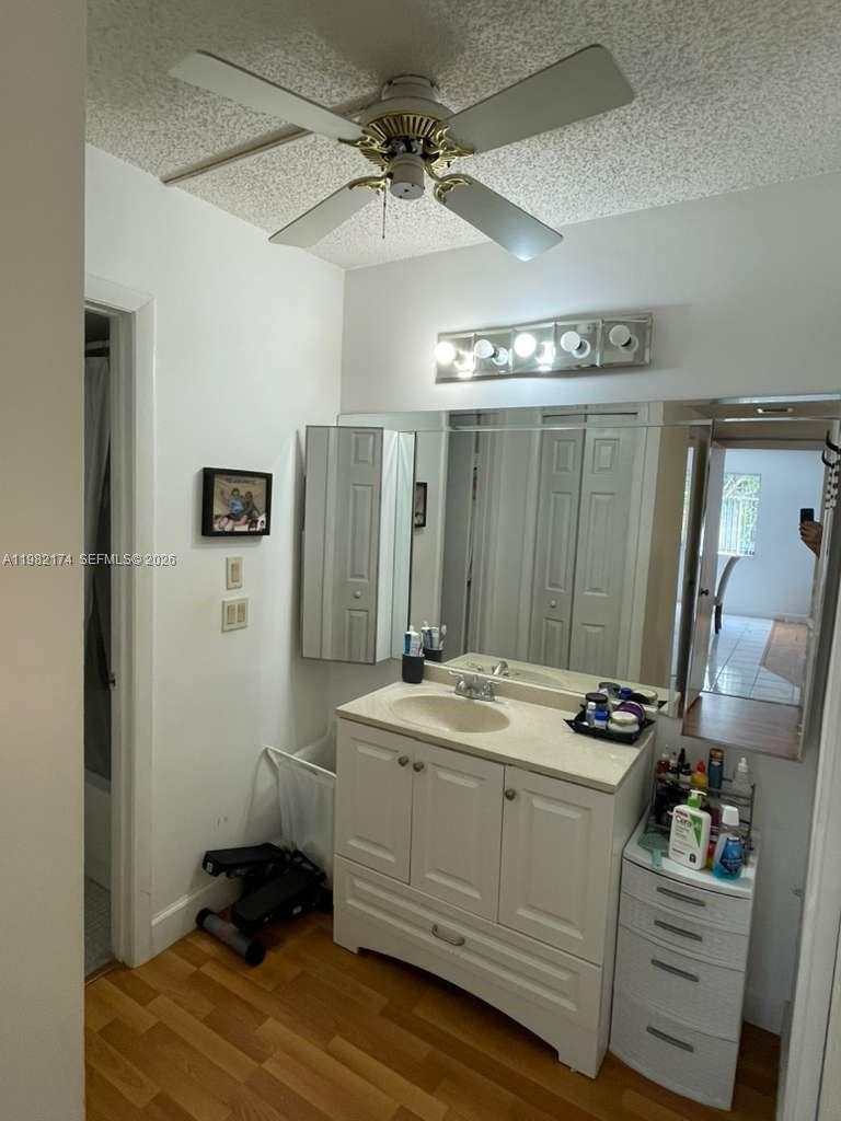 WESTON LAKES 21 INC CONDO - Residential Lease