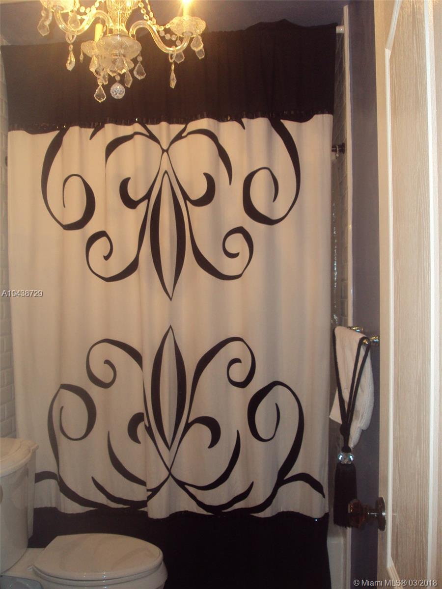 CORAL WAY VILLAGE SEC A P - Residential Lease