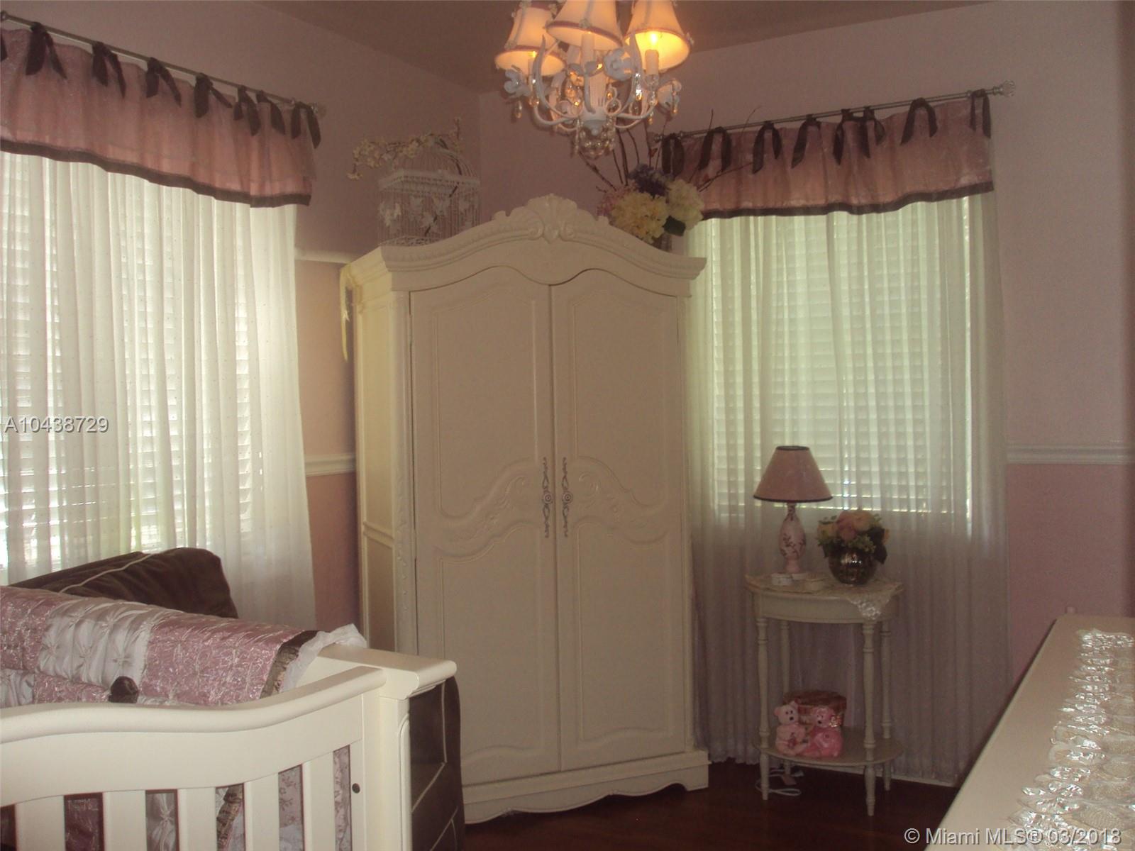 CORAL WAY VILLAGE SEC A P - Residential Lease