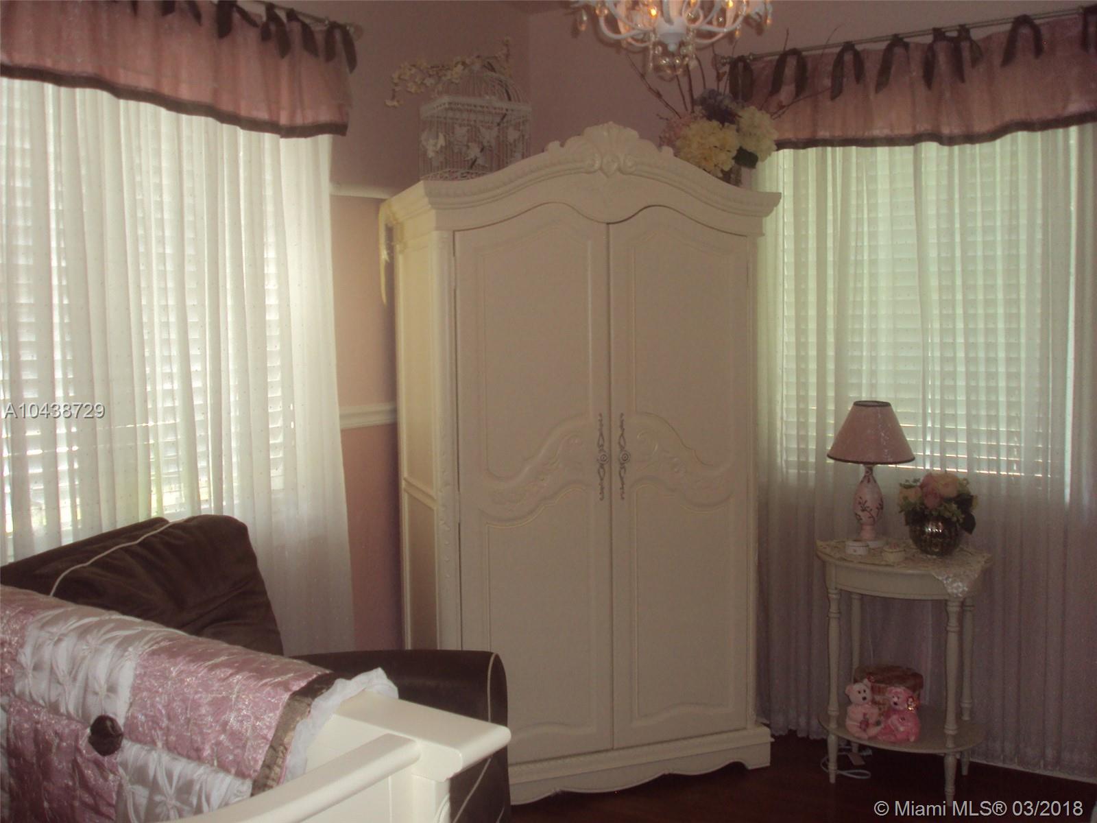 CORAL WAY VILLAGE SEC A P - Residential Lease