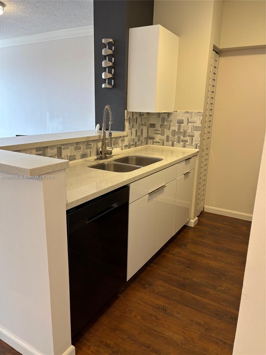 REGENT PARK CONDO - Residential