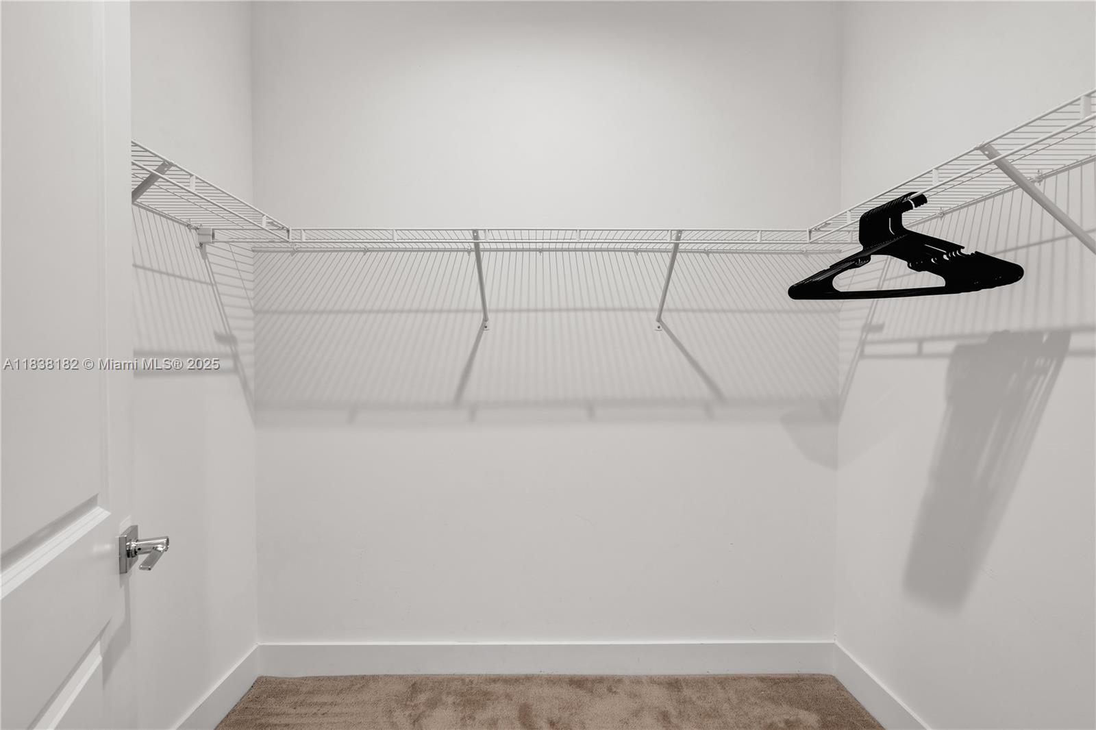 CANARIAS EAST - Residential Lease