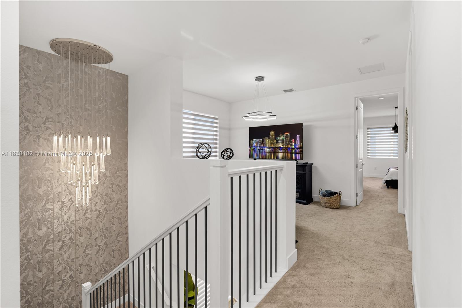 CANARIAS EAST - Residential Lease