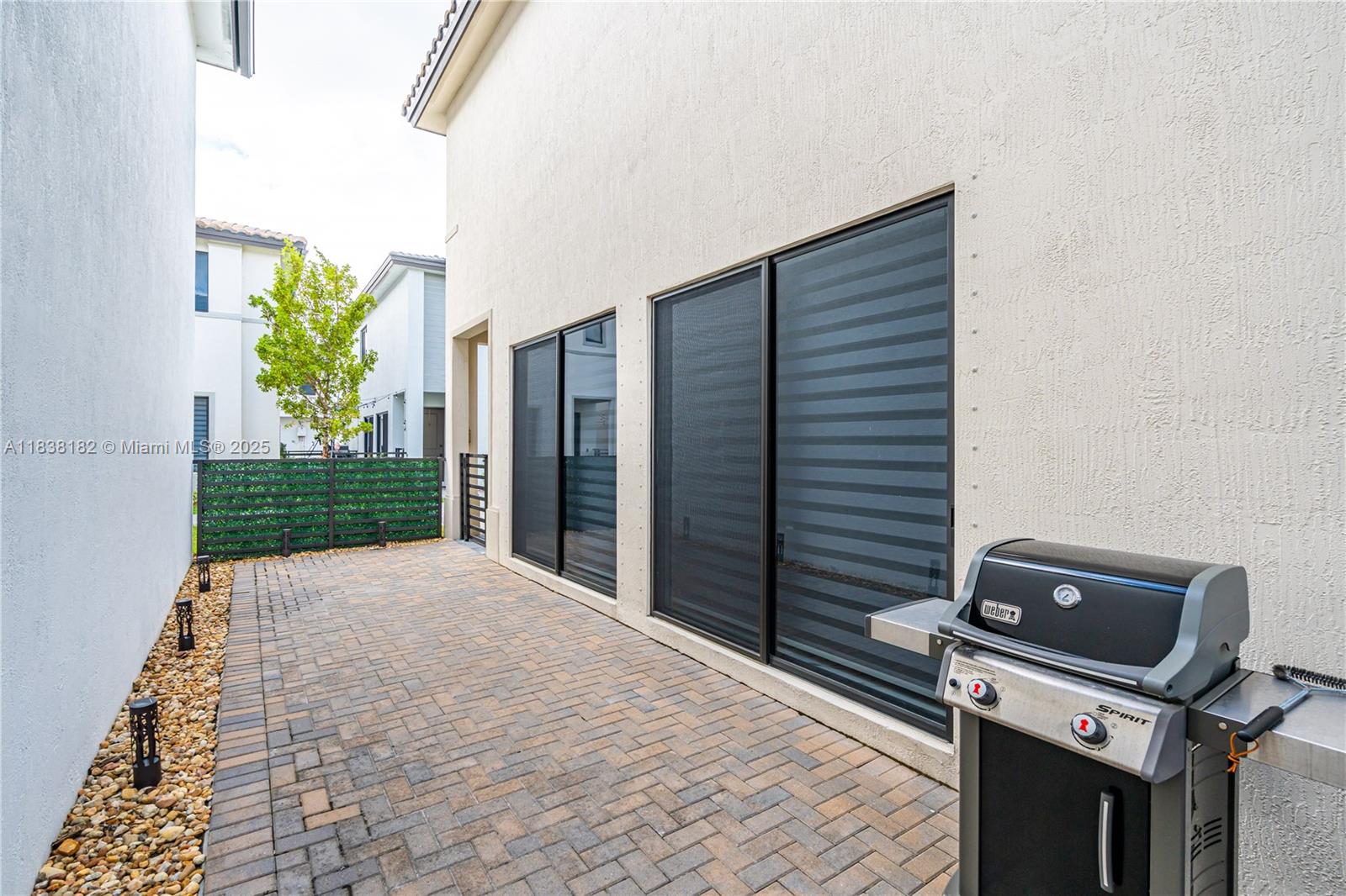 CANARIAS EAST - Residential Lease