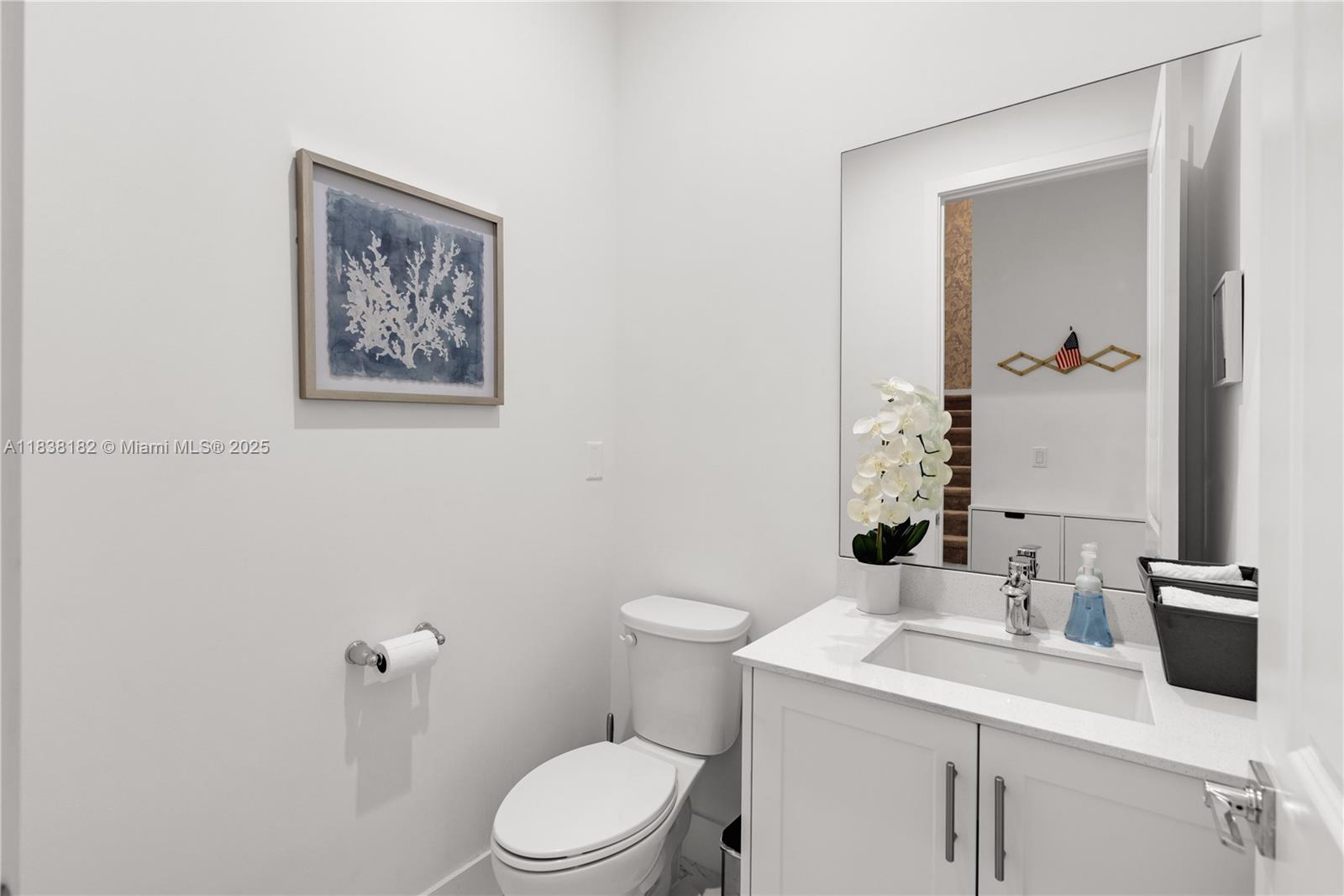 CANARIAS EAST - Residential Lease