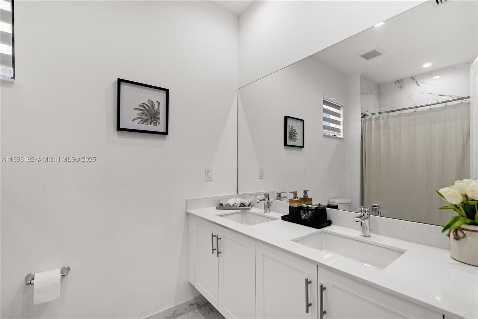 CANARIAS EAST - Residential Lease