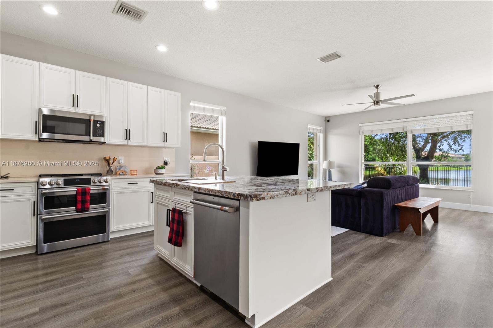 ORANGE GROVE EST - Residential