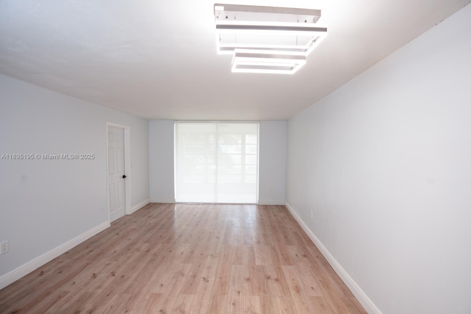 2780 N Pine Island Rd 211, Sunrise, FL, 33322/$179,900 4 2780 N Pine Island Rd 211