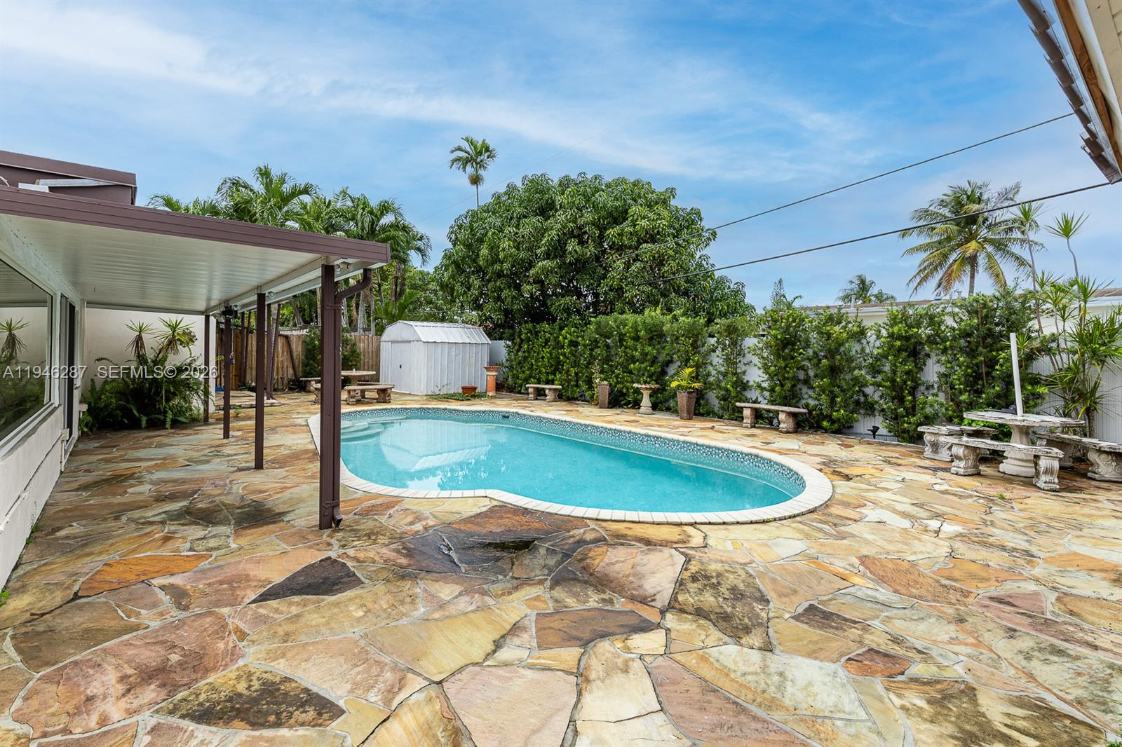 PALM LAKES SEC 1 - Residential