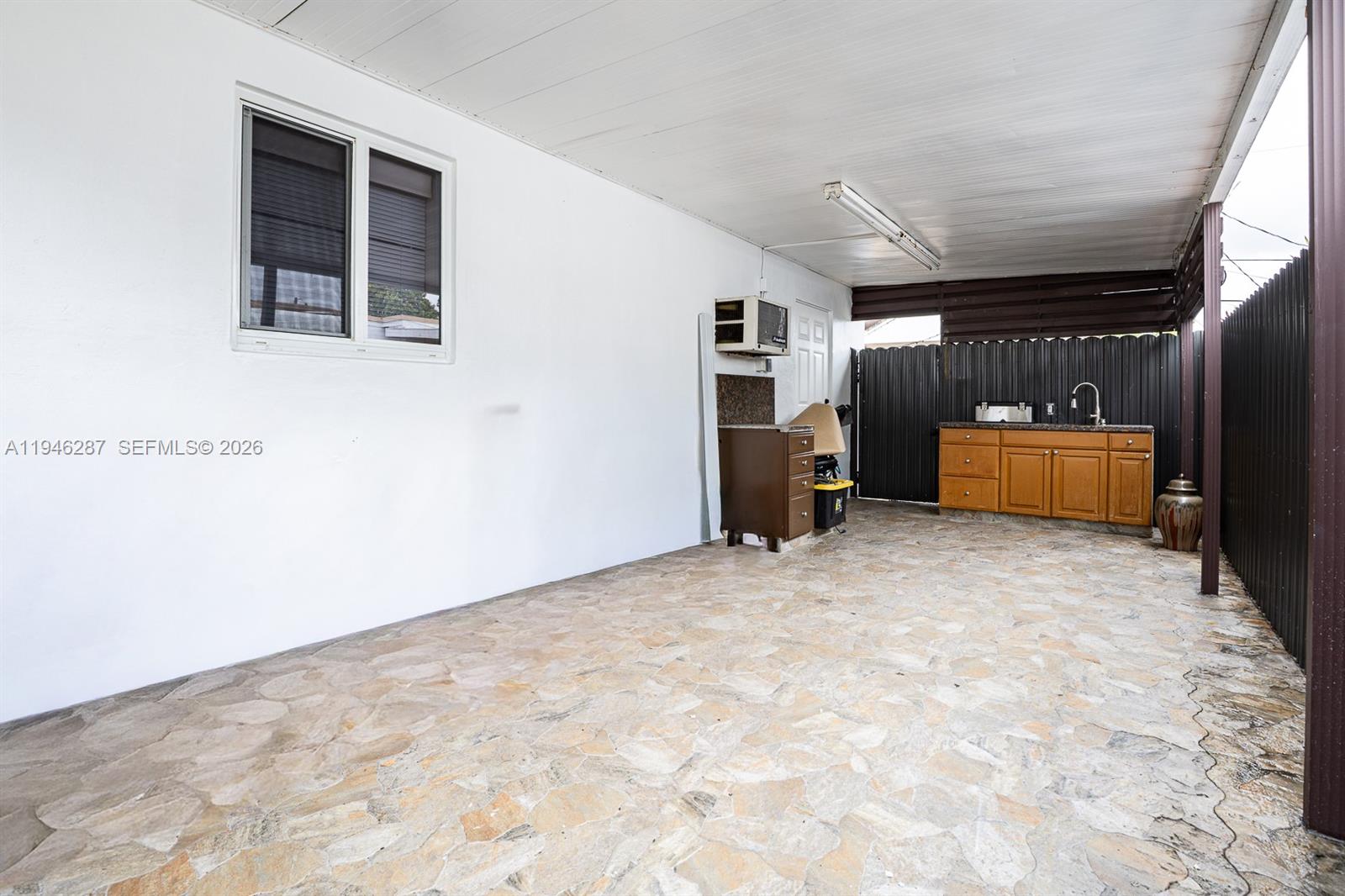 PALM LAKES SEC 1 - Residential