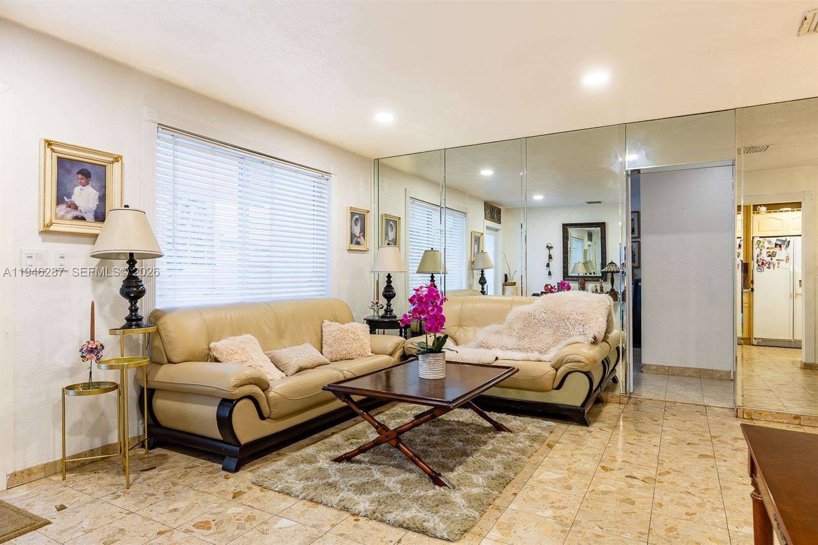 PALM LAKES SEC 1 - Residential