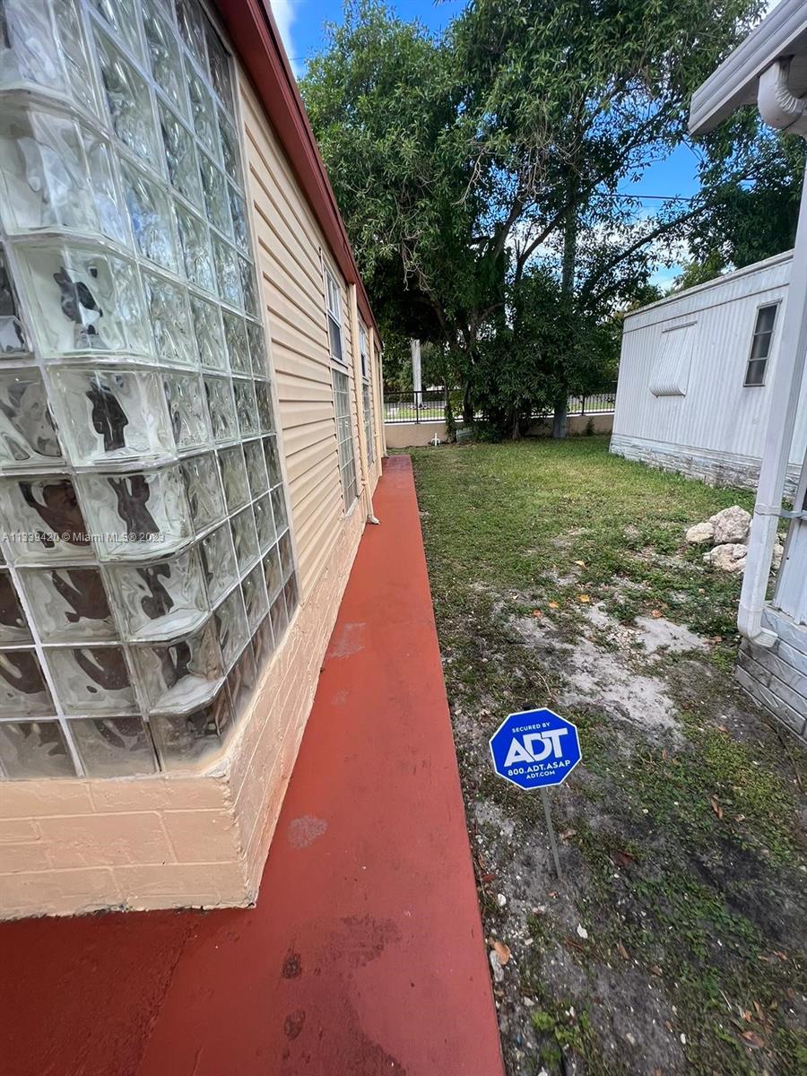 SUNSHINE CITY - Residential Lease