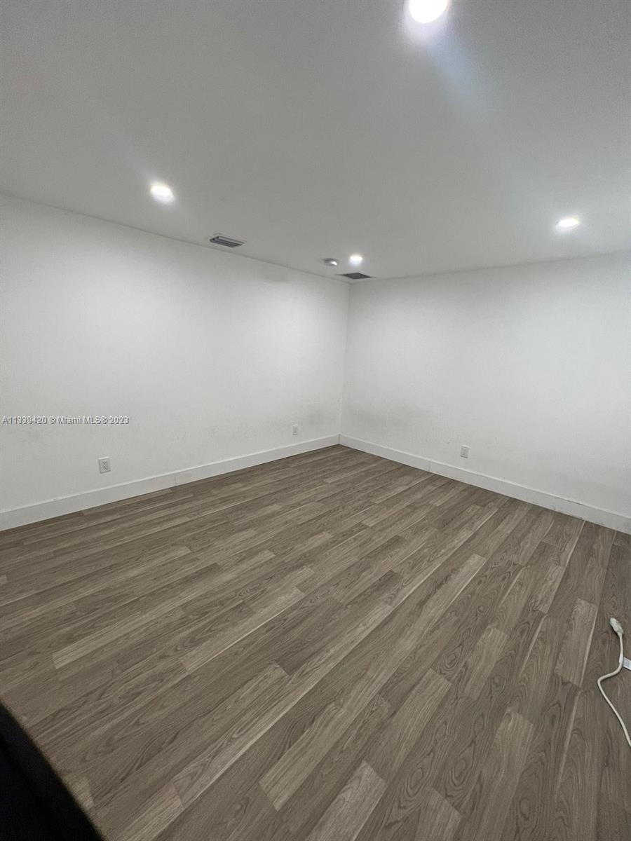 SUNSHINE CITY - Residential Lease