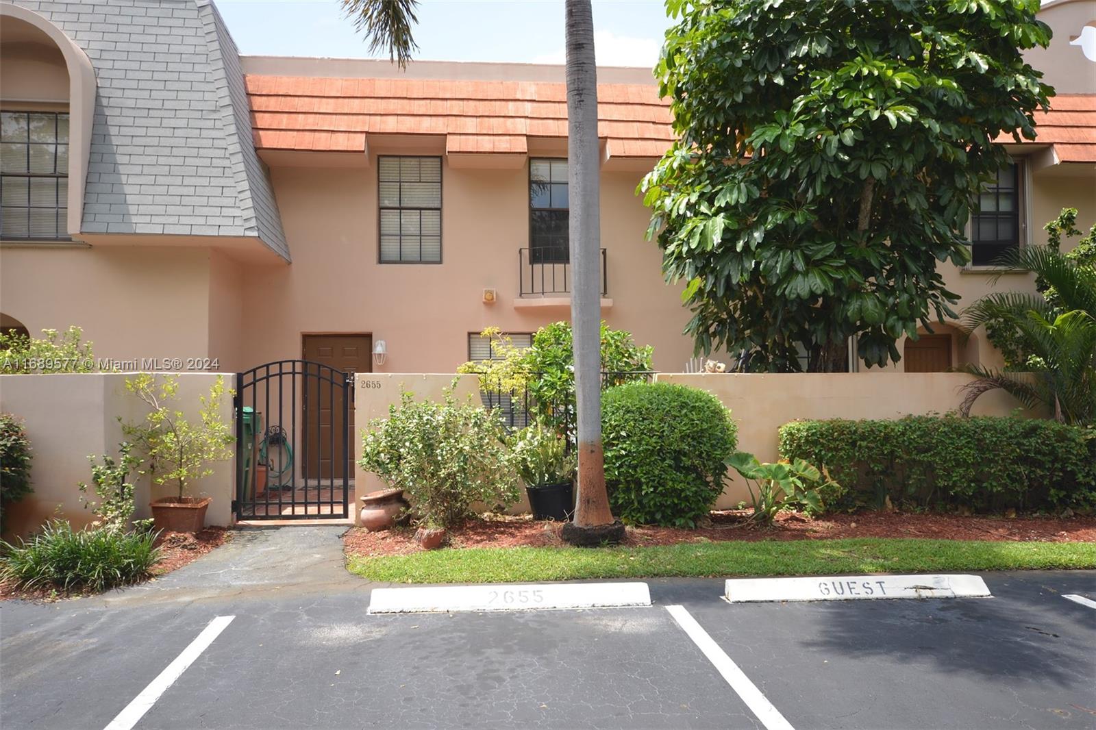 2655 Sw 73rd Way, Davie, Broward County, Florida - 3 Bedrooms  
3 Bathrooms - 