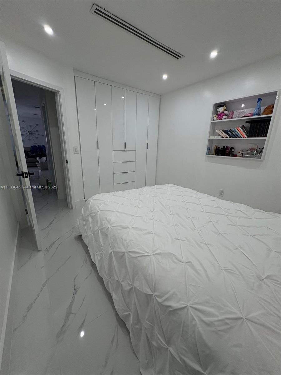 RIVERDALE ESTATES SEC 2 - Residential