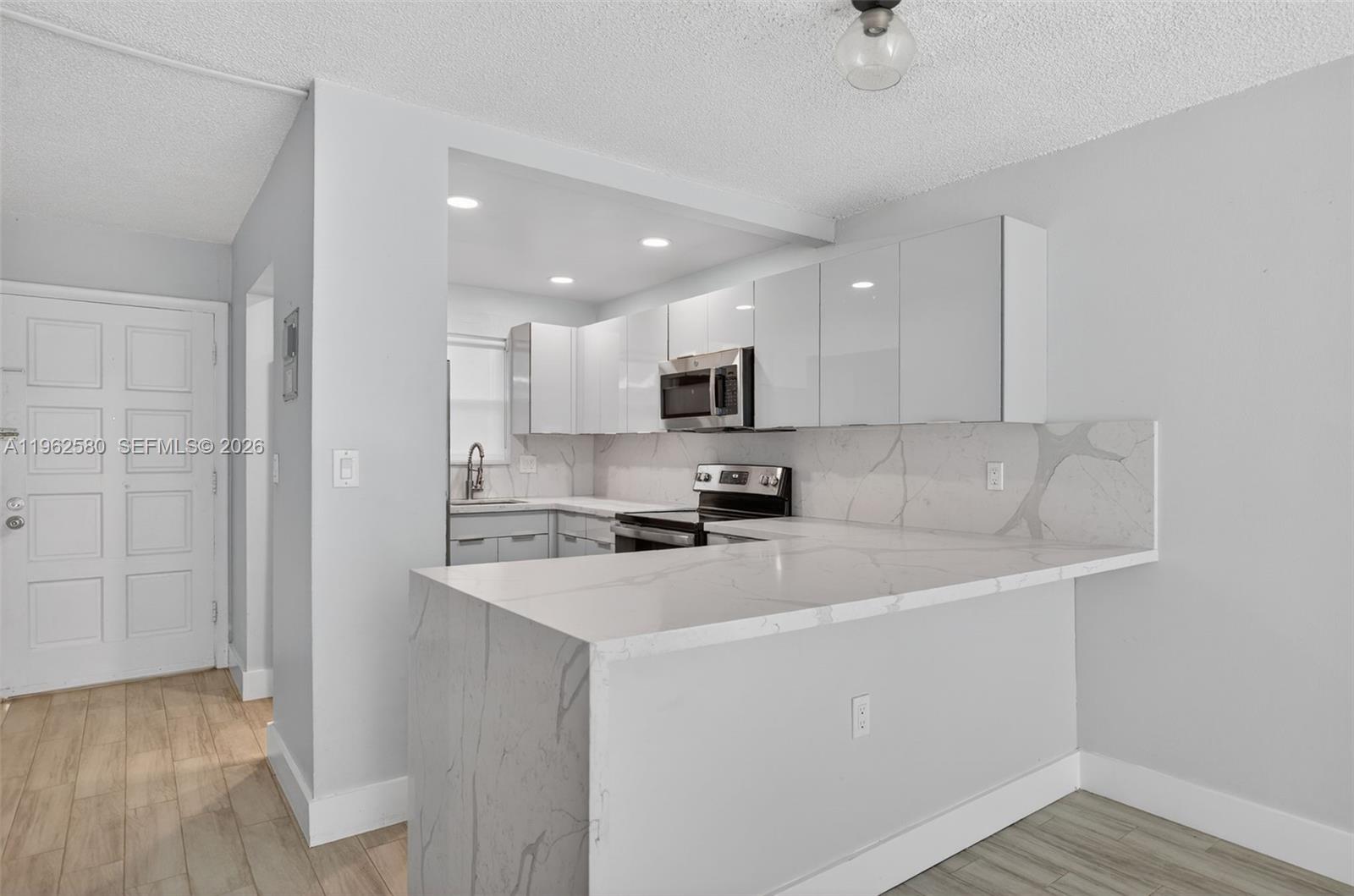 COURTYARDS AT KENDALL CON - Residential