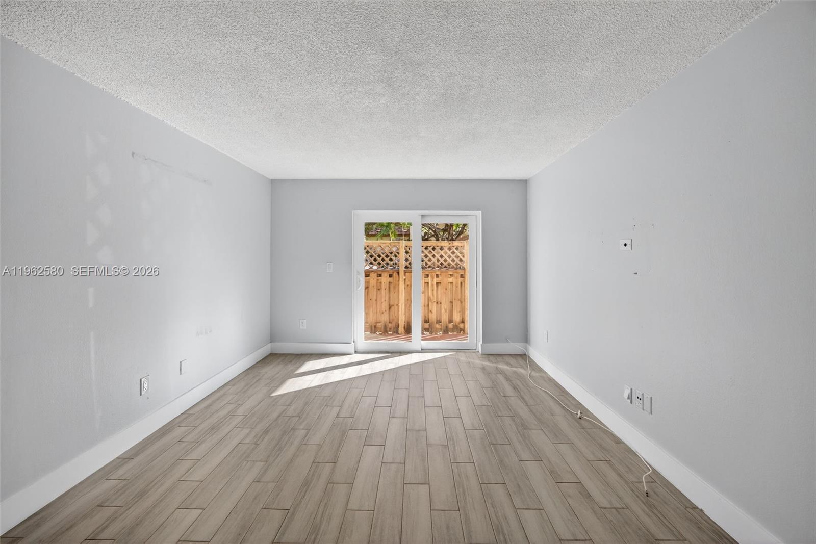 COURTYARDS AT KENDALL CON - Residential