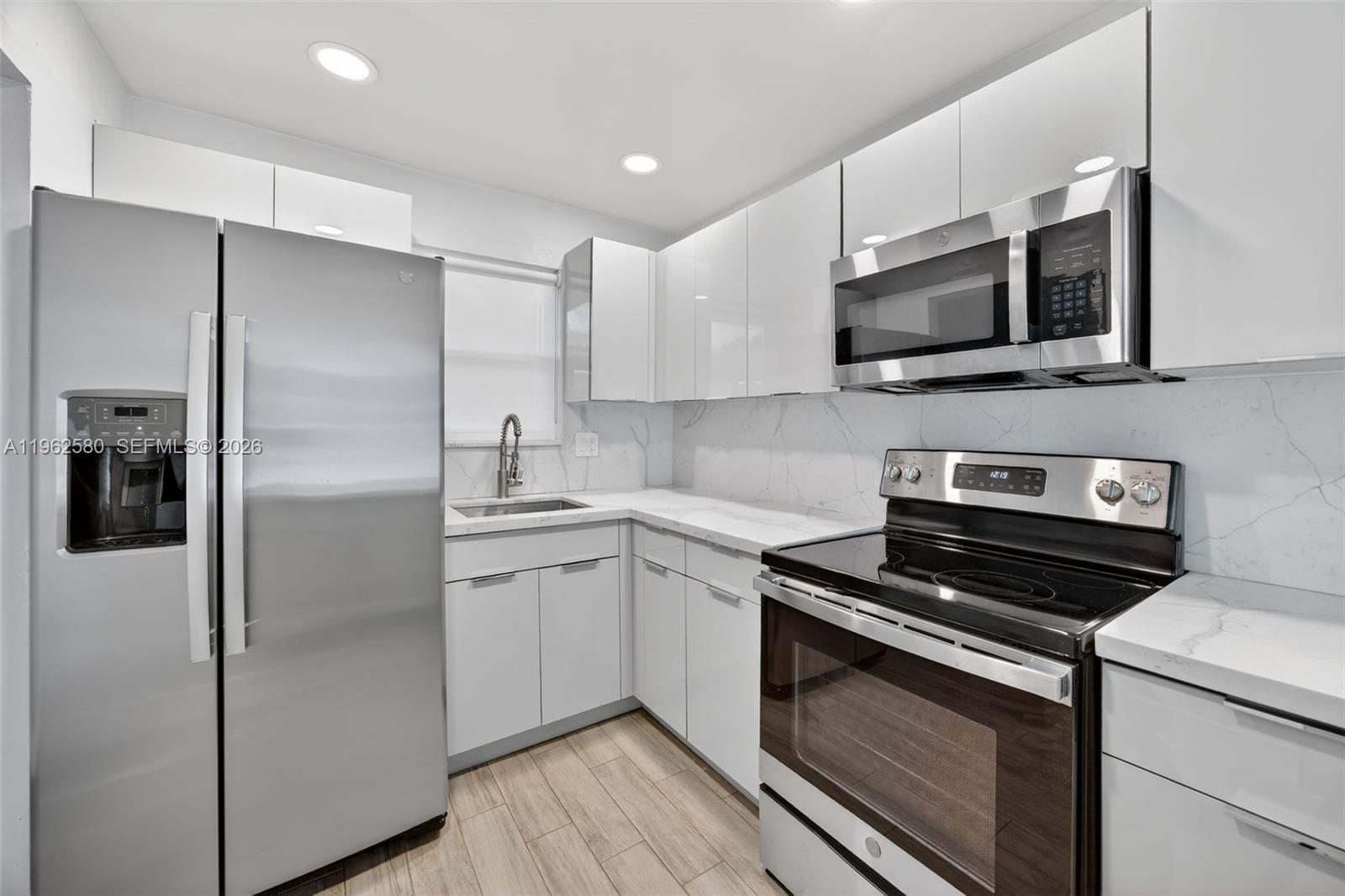 COURTYARDS AT KENDALL CON - Residential